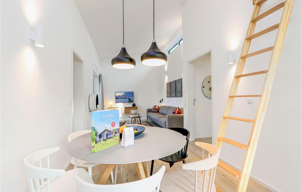 Gorgeous Home In Lembruch-Duemmer See With Kitchen Bagian luar foto