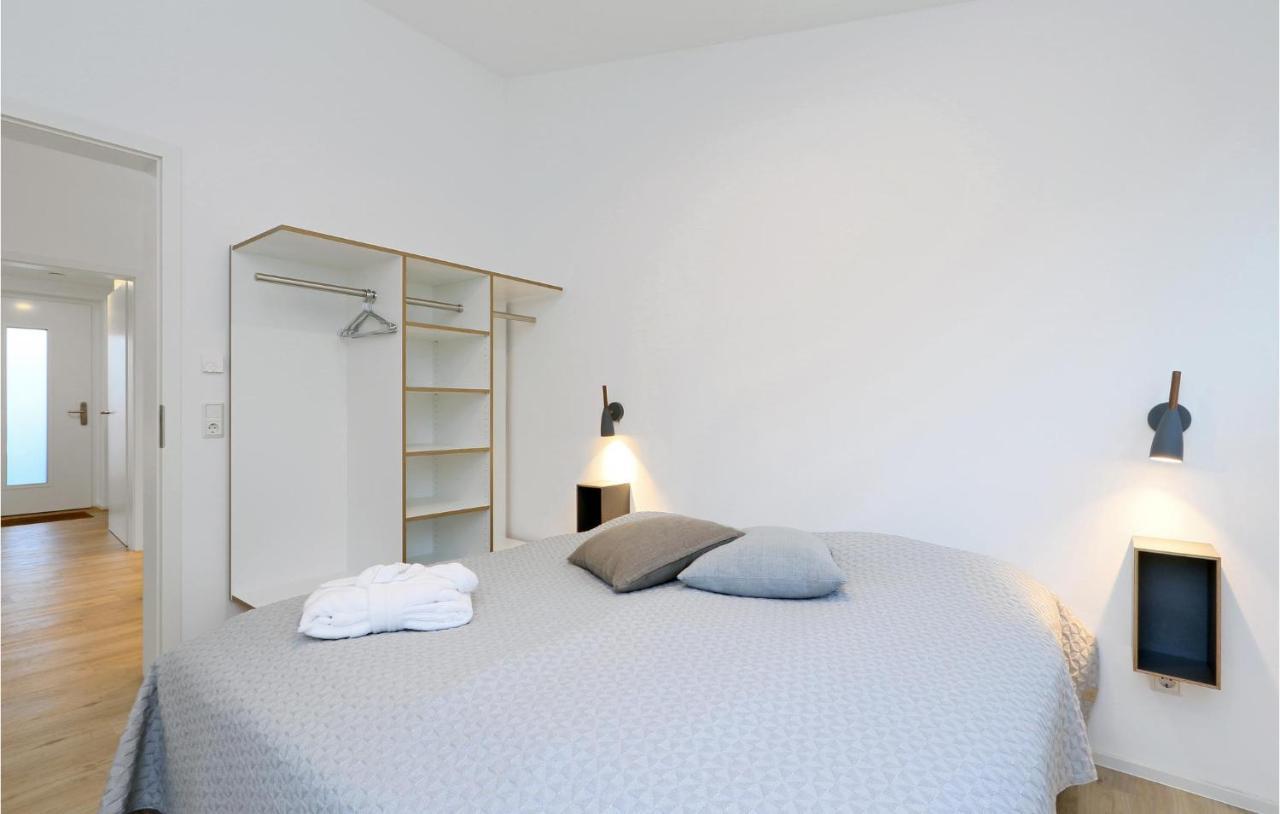 Gorgeous Home In Lembruch-Duemmer See With Kitchen Bagian luar foto